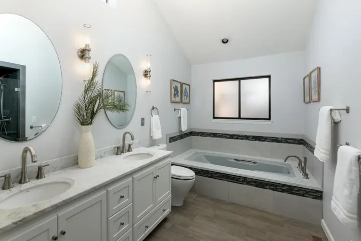 3242 South Court, Palo Alto, California 94306