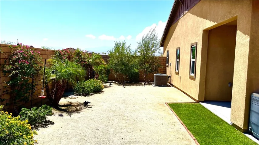 67564 Rio Naches Road, Cathedral City, California 92234