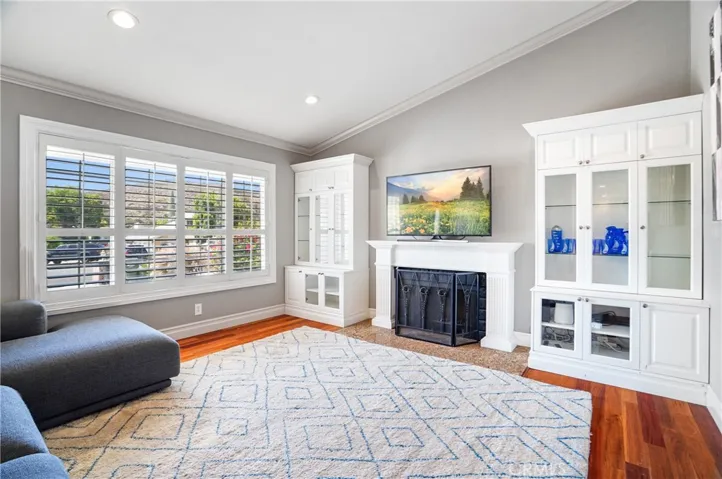 2466 Dillon Court, Thousand Oaks, California 91360