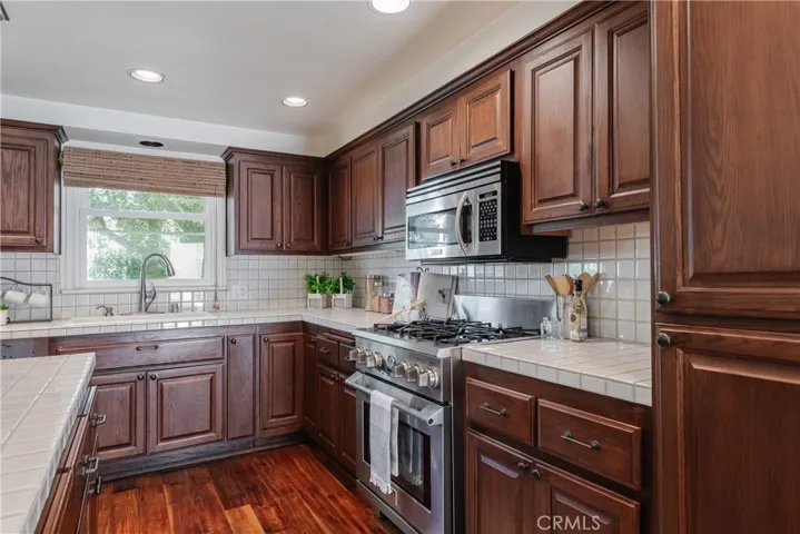 458 28th Street, Hermosa Beach, California 90254