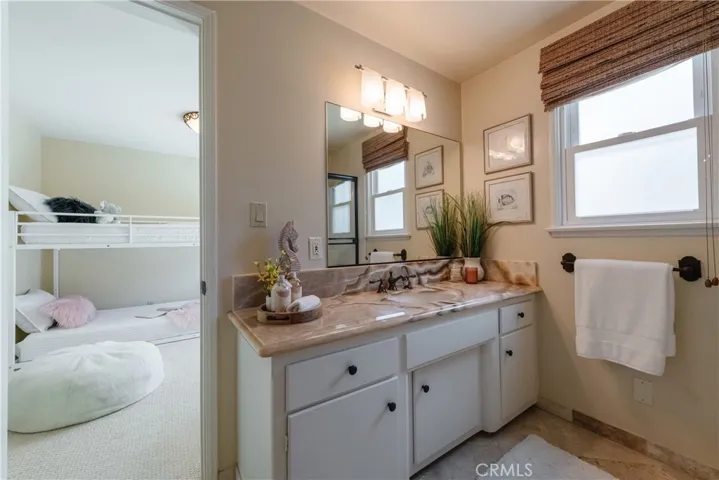 458 28th Street, Hermosa Beach, California 90254