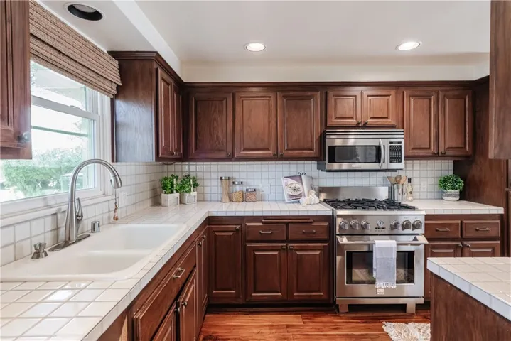 458 28th Street, Hermosa Beach, California 90254