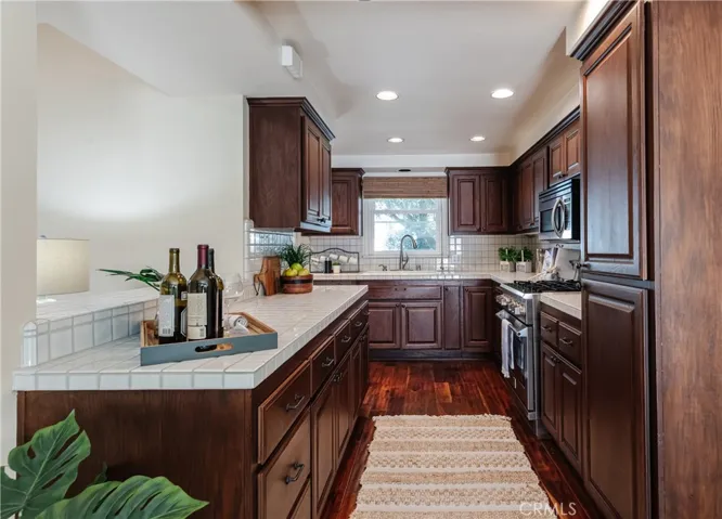458 28th Street, Hermosa Beach, California 90254