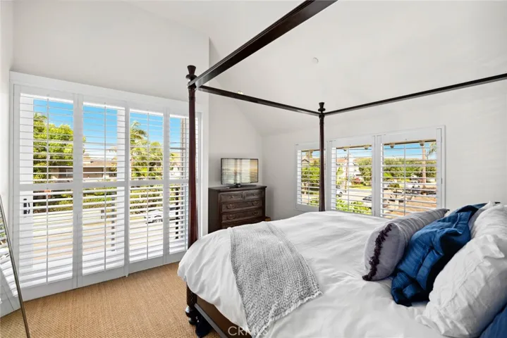 201 16th Place, Costa Mesa, California 92627