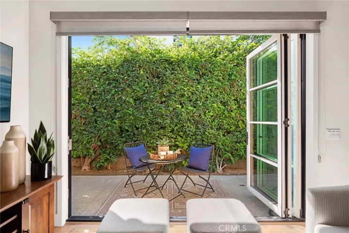 201 16th Place, Costa Mesa, California 92627