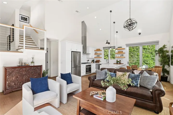 201 16th Place, Costa Mesa, California 92627