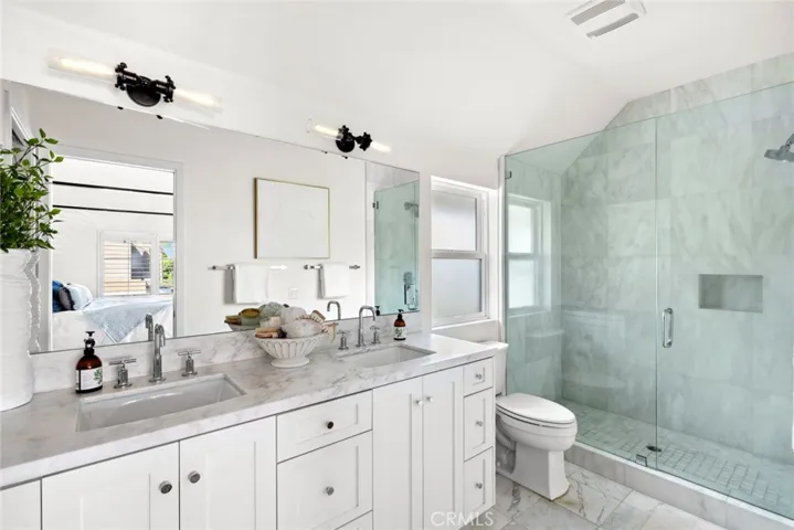 201 16th Place, Costa Mesa, California 92627