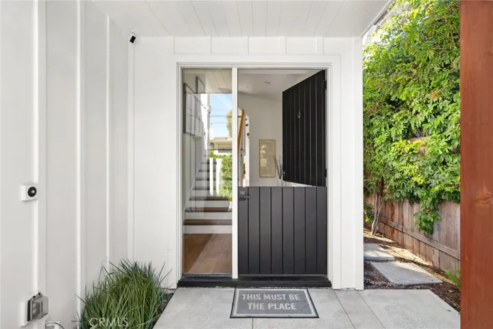 201 16th Place, Costa Mesa, California 92627