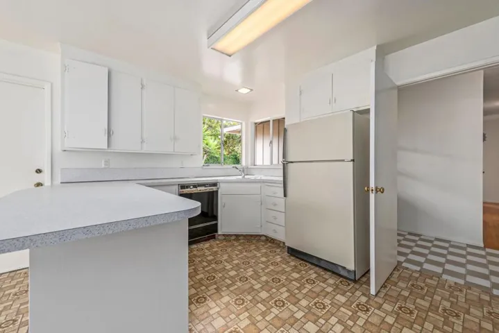 607 Wellsbury Way, Palo Alto, California 94306