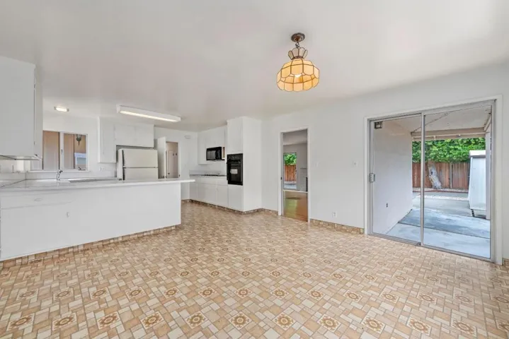 607 Wellsbury Way, Palo Alto, California 94306
