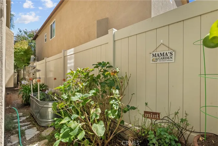 16311 Mountain Lane, Canyon Country, California 91387