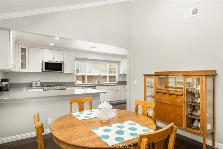 Quartz Counters in Kitchen