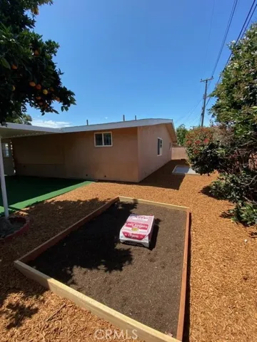 2216 Anaheim Avenue, Costa Mesa, California 92627