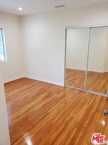 1037 S Longwood Avenue, Los Angeles, California 90019