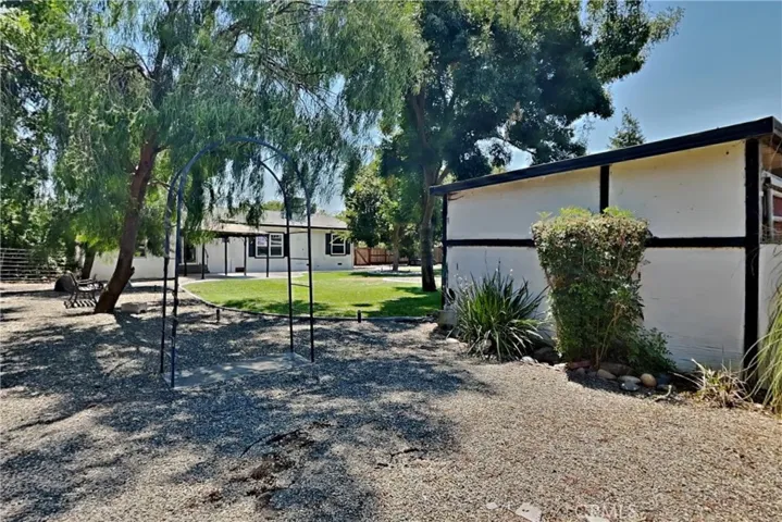 6549 E Woodward Avenue, Manteca, California 95337