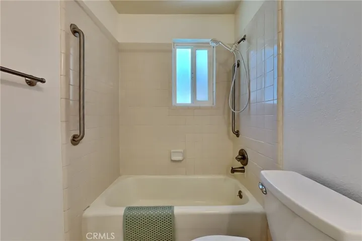 6549 E Woodward Avenue, Manteca, California 95337