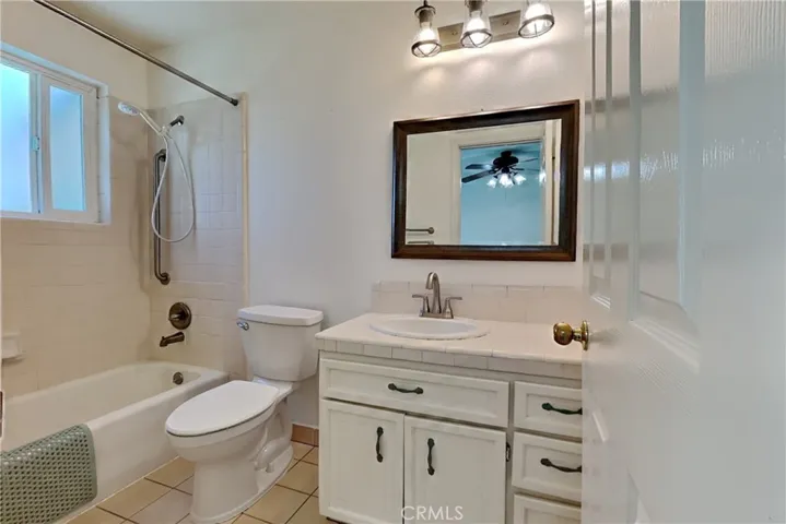 6549 E Woodward Avenue, Manteca, California 95337