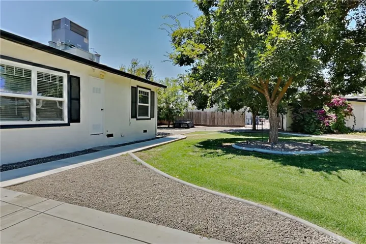 6549 E Woodward Avenue, Manteca, California 95337