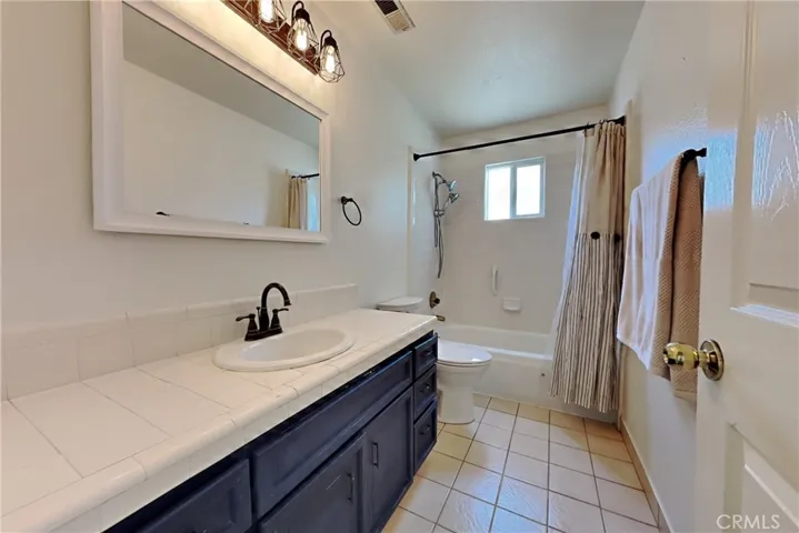 6549 E Woodward Avenue, Manteca, California 95337
