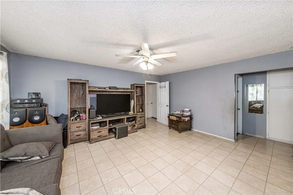 3840 Durfee Avenue, El Monte, California 91732 home-pic-4