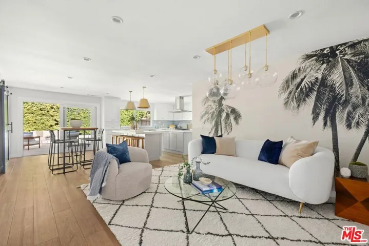 19722 Rumford Lane, Huntington Beach, California 92646