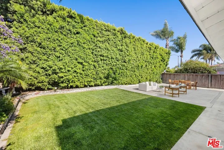 19722 Rumford Lane, Huntington Beach, California 92646