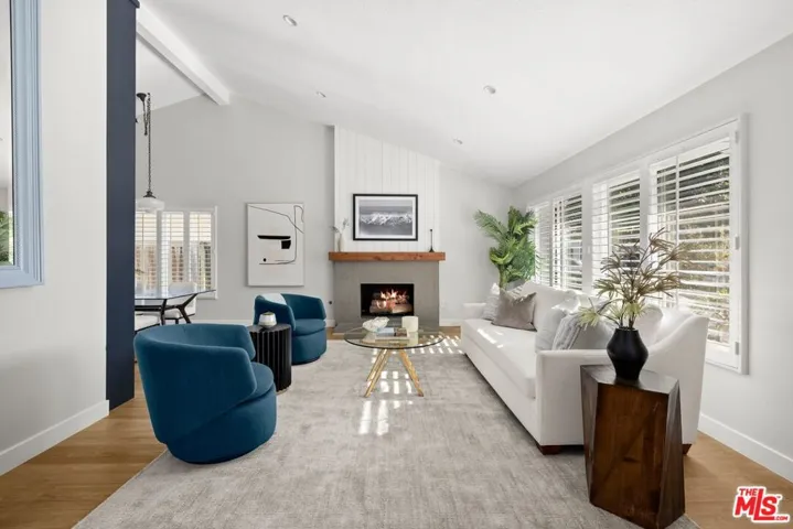 19722 Rumford Lane, Huntington Beach, California 92646
