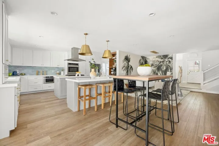 19722 Rumford Lane, Huntington Beach, California 92646