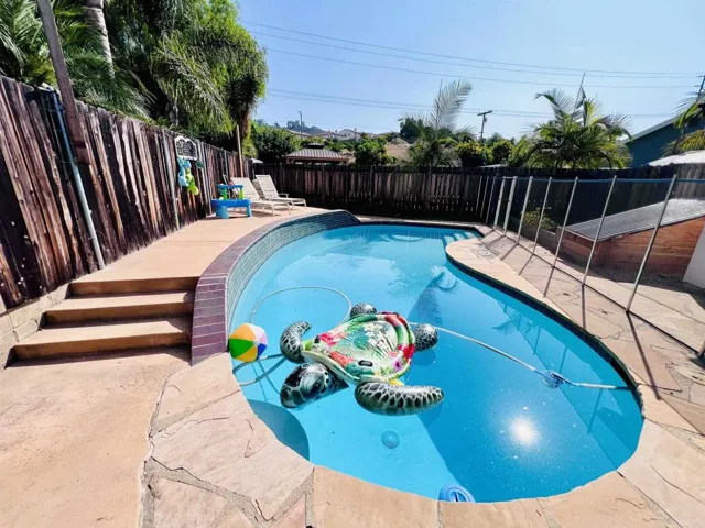 2322 Mark Place, Escondido, California 92027