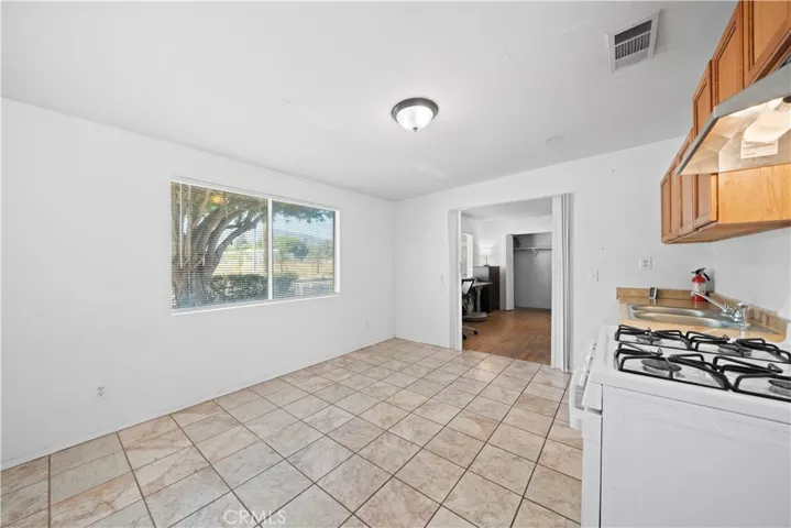 1045 W Citron Street, Corona, California 92882