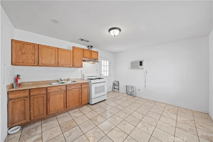 1045 W Citron Street, Corona, California 92882