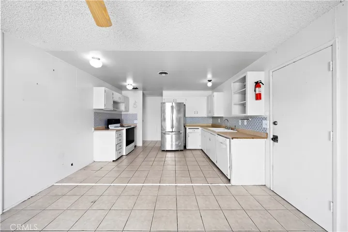 1045 W Citron Street, Corona, California 92882