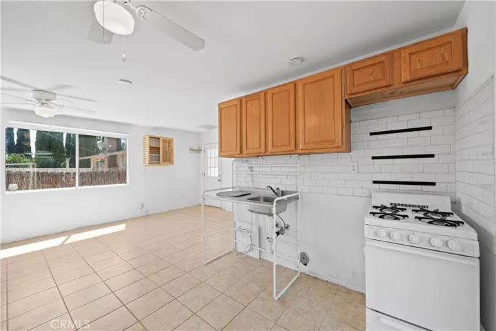 1045 W Citron Street, Corona, California 92882