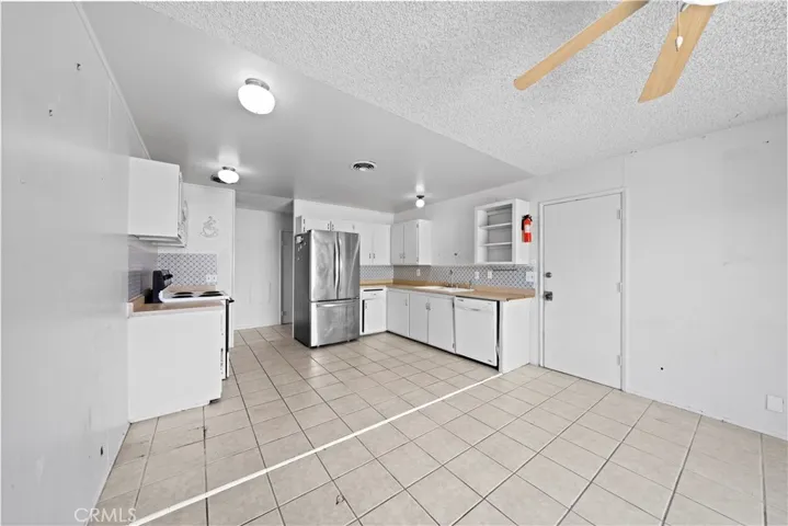 1045 W Citron Street, Corona, California 92882