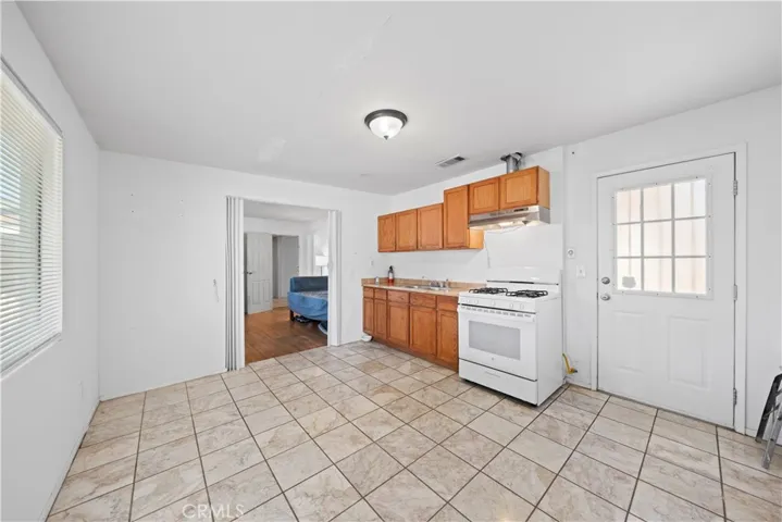 1045 W Citron Street, Corona, California 92882