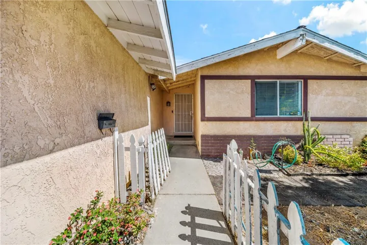 1045 W Citron Street, Corona, California 92882