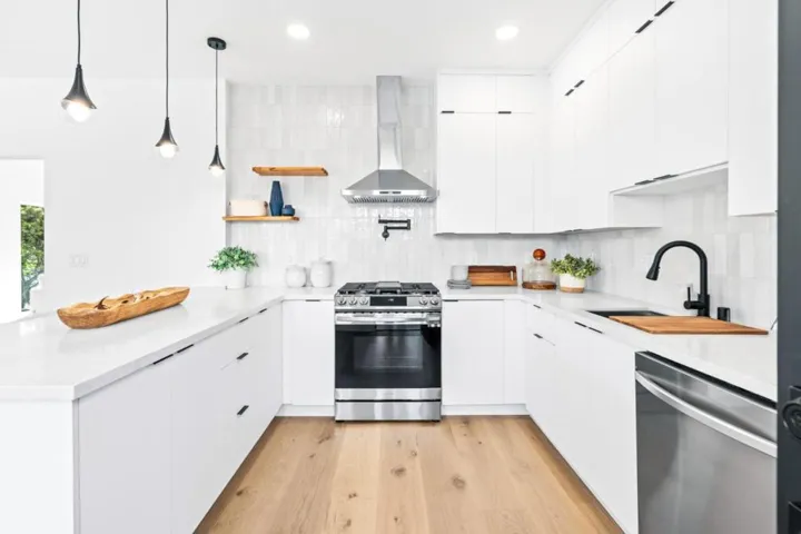 930 Laguna Avenue, Burlingame, California 94010