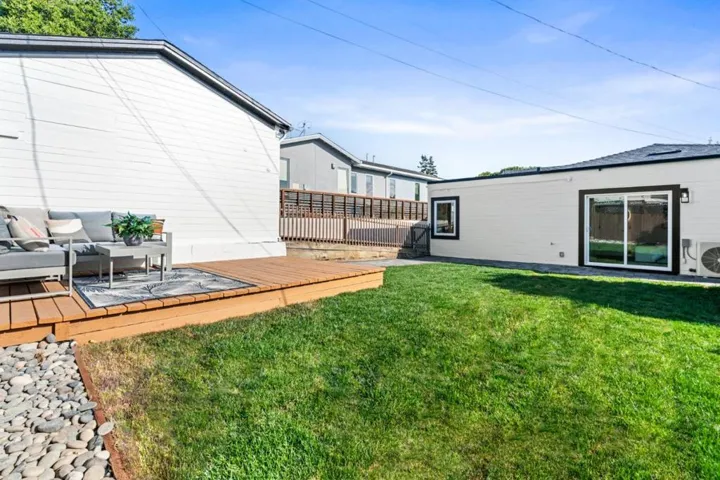 930 Laguna Avenue, Burlingame, California 94010