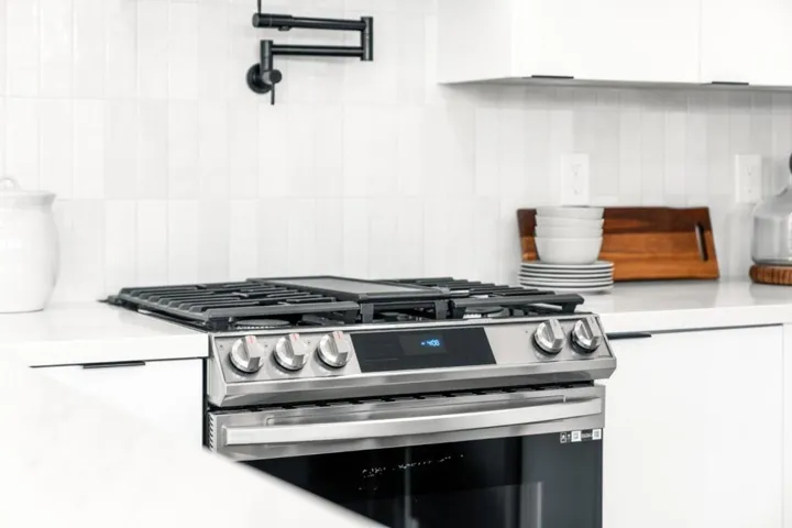 930 Laguna Avenue, Burlingame, California 94010