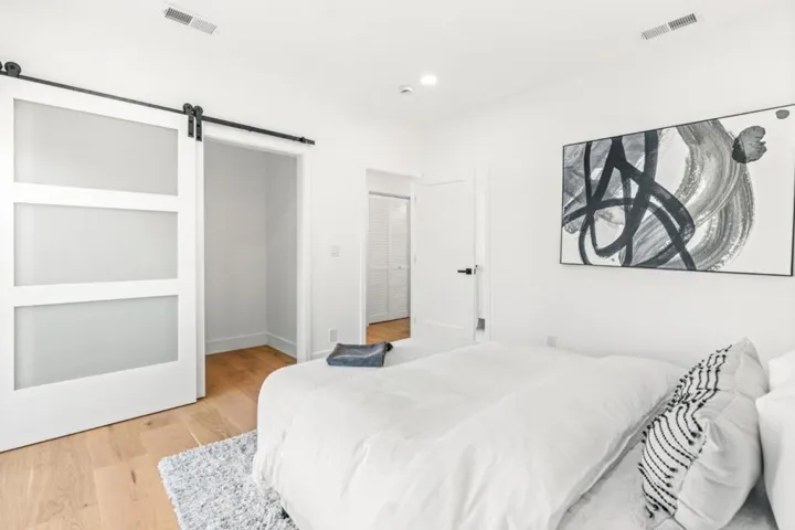 930 Laguna Avenue, Burlingame, California 94010