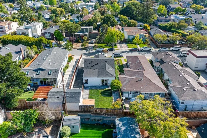930 Laguna Avenue, Burlingame, California 94010