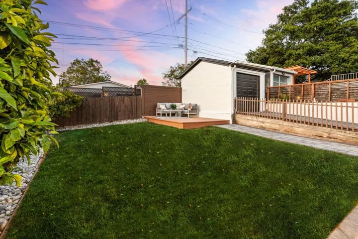 930 Laguna Avenue, Burlingame, California 94010