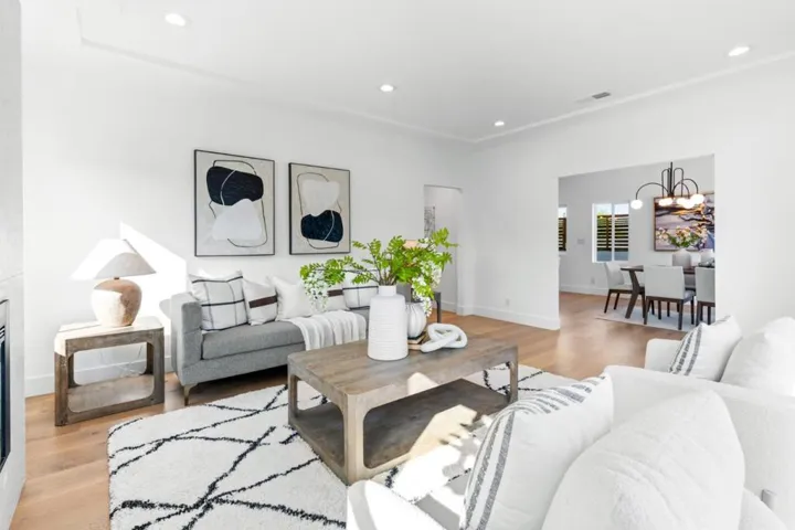 930 Laguna Avenue, Burlingame, California 94010