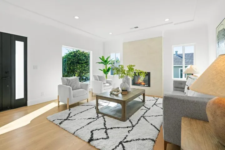 930 Laguna Avenue, Burlingame, California 94010