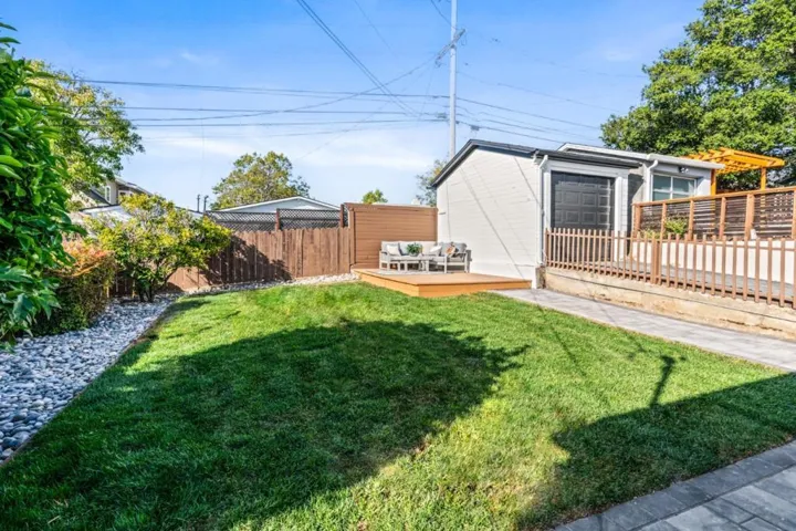 930 Laguna Avenue, Burlingame, California 94010