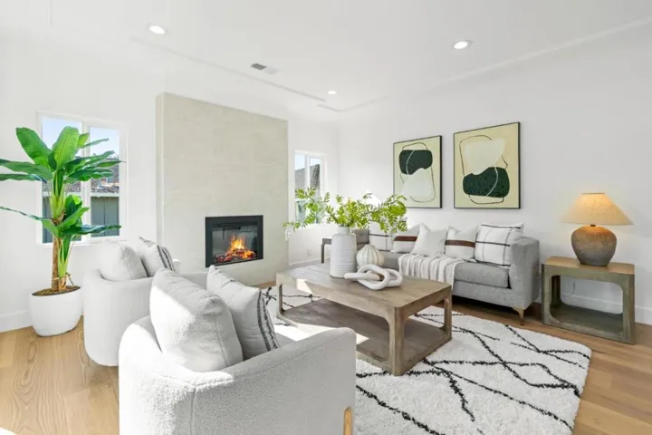 930 Laguna Avenue, Burlingame, California 94010