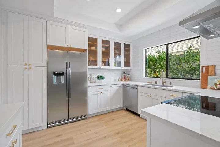 855 Lynx Lane, Foster City, California 94404