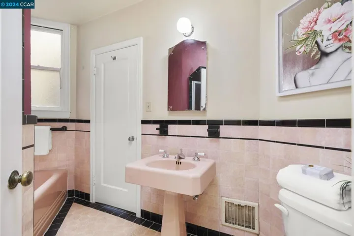 2030 Rivera Street, San Francisco, California 94116-1717