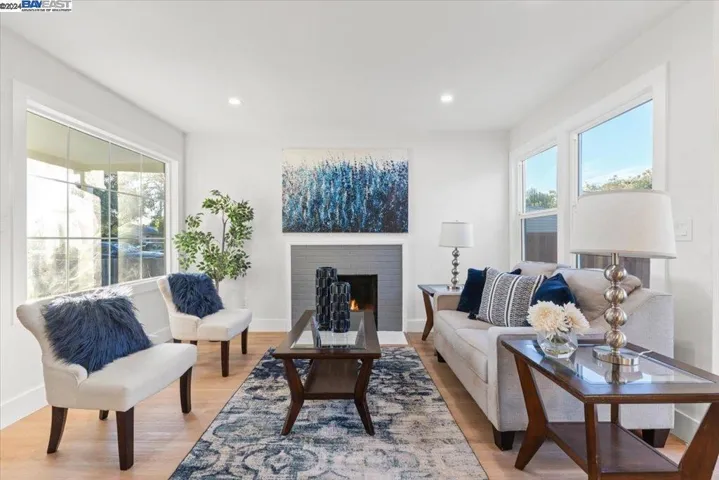 17004 Via Andeta, San Lorenzo, California 94580