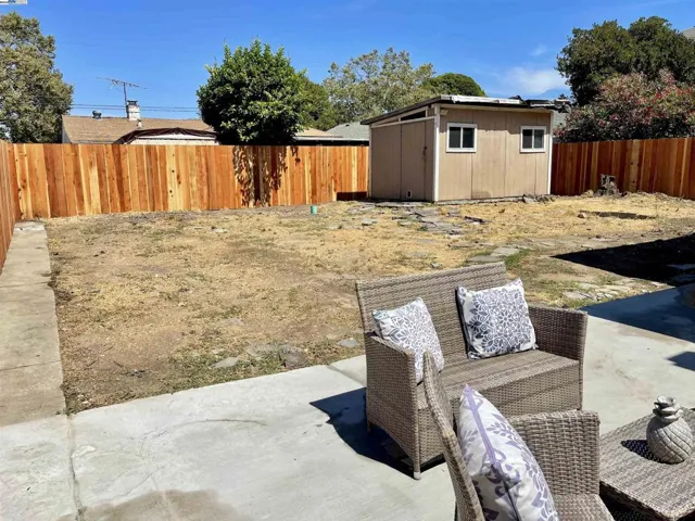 17004 Via Andeta, San Lorenzo, California 94580